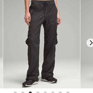 Lululemon Dance Studio Relaxed-Fit
Mid-Rise Cargo Pant Size Small